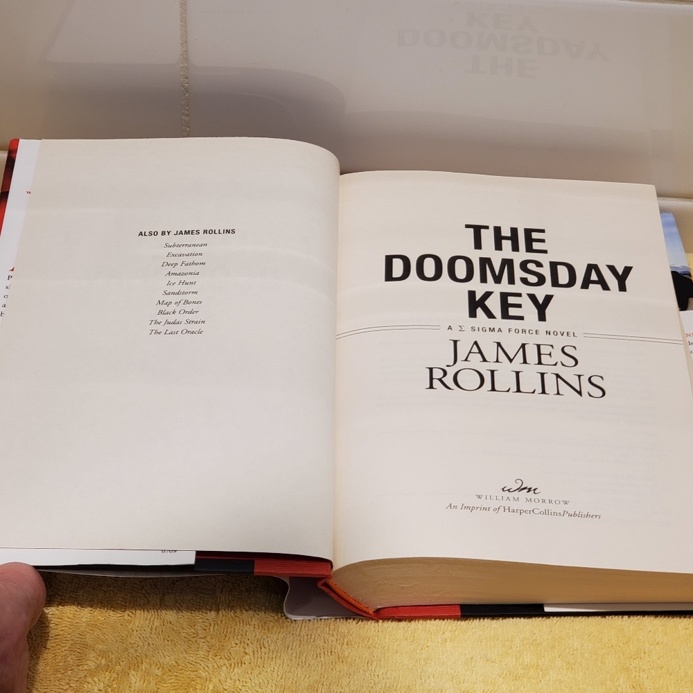 THE DOOMSDAY KEY, by James Rollins - Picture 3 of 3